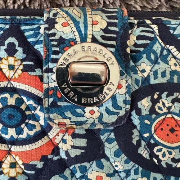 VERA BRADLEY Marrakesh Zip Around Bi Fold Wallet - Picture 7 of 10